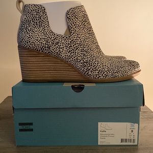 Toms Kallie Wedge Bootie, Mini Cheetah Printed Suede